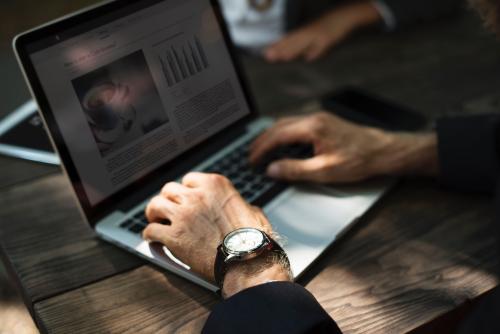 3 Things to Look for When Choosing an Online Program 3 Things to Look for When Choosing an Online Program