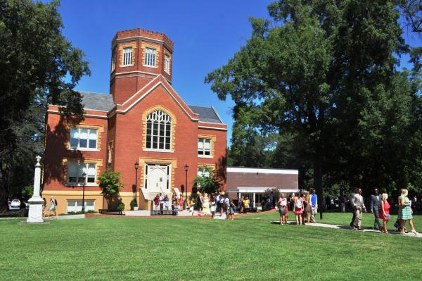 19 States, 9 Countries Represented On Dean's List/Honor Roll