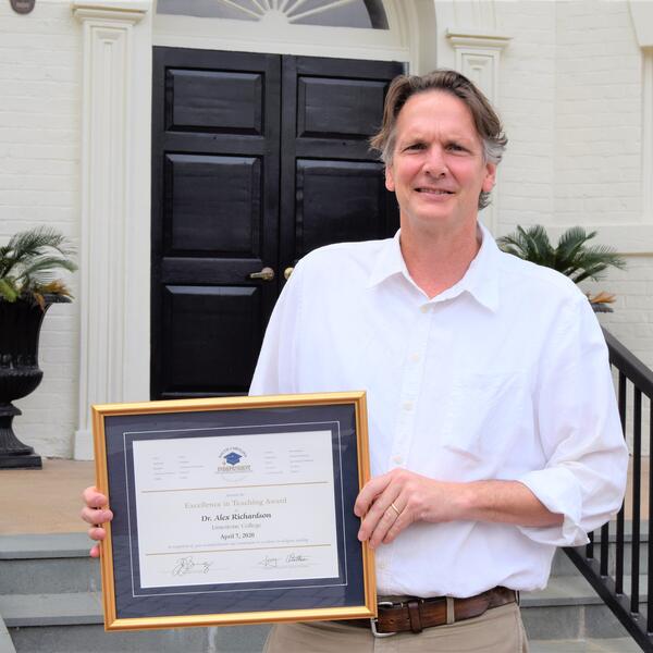 Dr. Alex Richardson Honored With SCICU "Excellence In Teaching Award"
