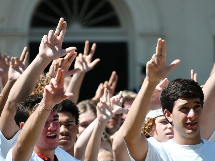 Limestone Students throwing L