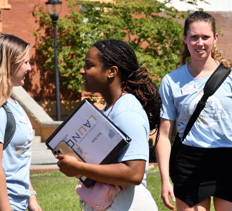 Student Advisors and Launch on front campus