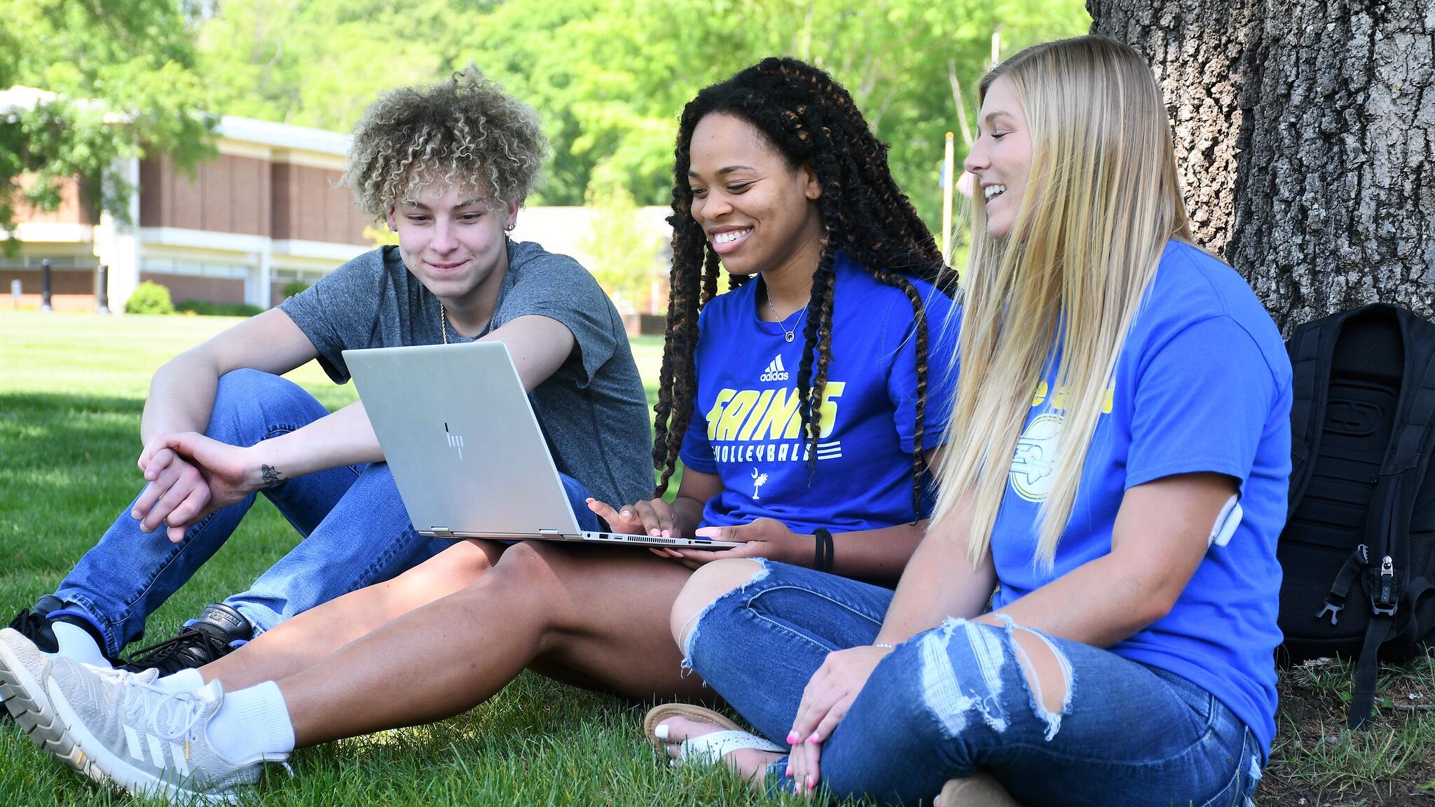 Students on front lawn