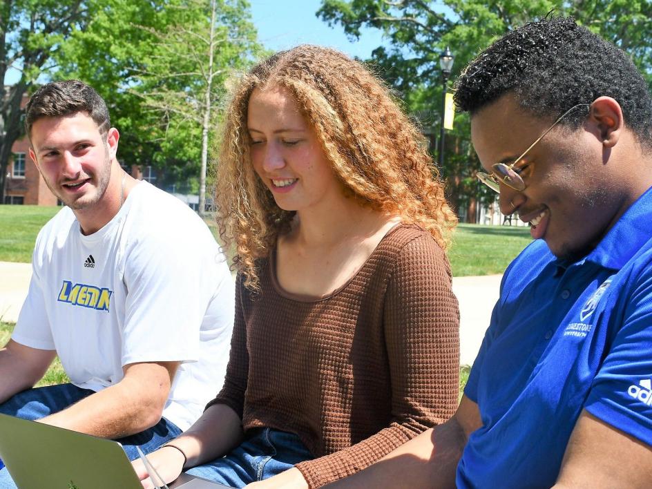 Students on front campus
