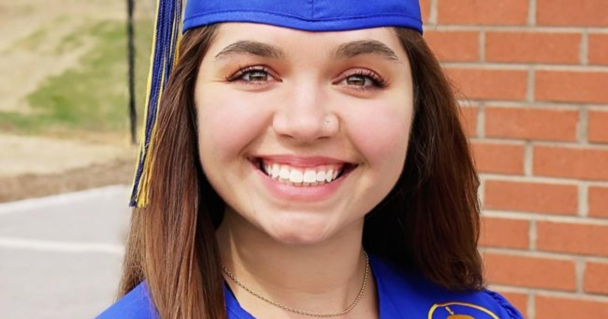 Limestone Moves To School Colors For Graduation Caps & Gowns Limestone University