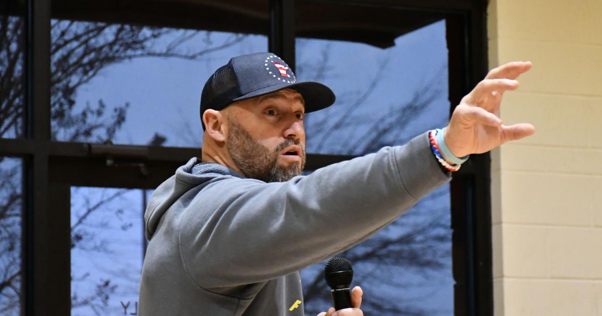 Limestone Head Football Coach Speaks At YMCA Community Prayer Breakfast