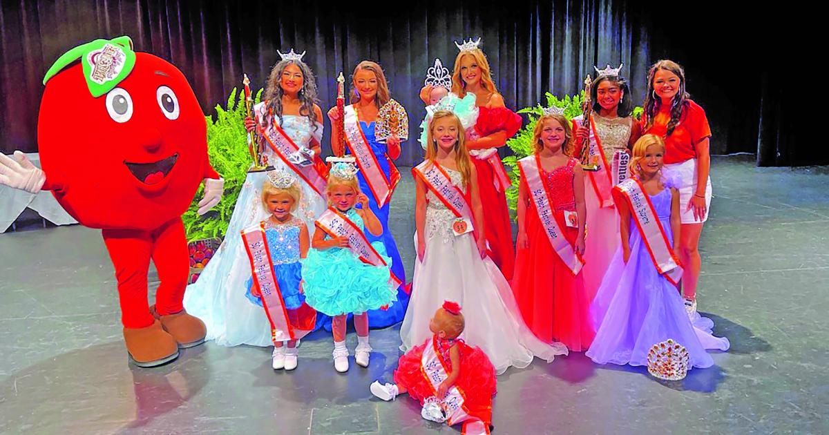 South Carolina Peach Festival Pageant Held At Limestone's Fullerton